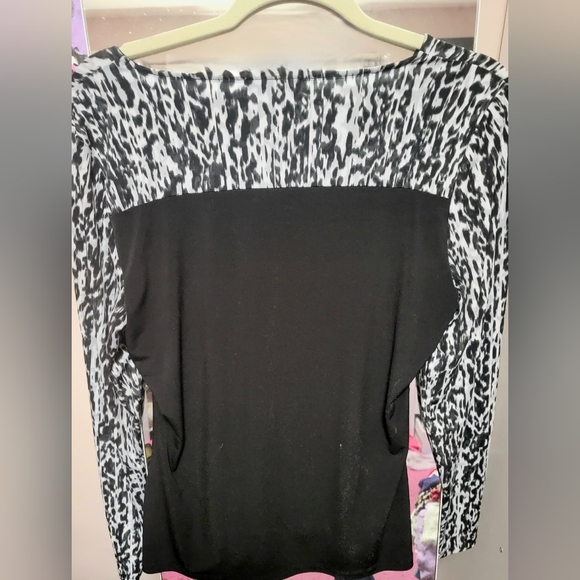 Top - Picture 2 of 3